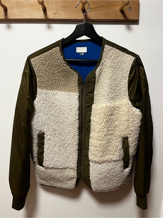 MOTHER Jackets & Blazers - MOTHER Olive Green and Cream Sherpa-Front Bomber Jacket